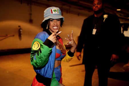 Cardi B, officiellement enceinte, dévoile son ventre et en révèle plus sur sa maternité lors d'une interview !
