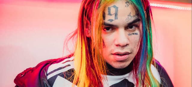 Tekashi 6ix9ine licencie son équipe