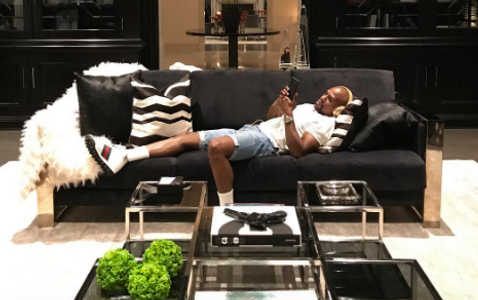 PHOTOS : Floyd Mayweather te fait découvrir sa villa à 26 millions de dollars !