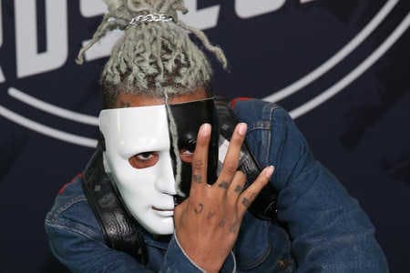 VIDEO : XXXTentacion punch un fan en plein concert !