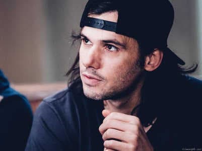 Orelsan ft. Nekfeu - Zone